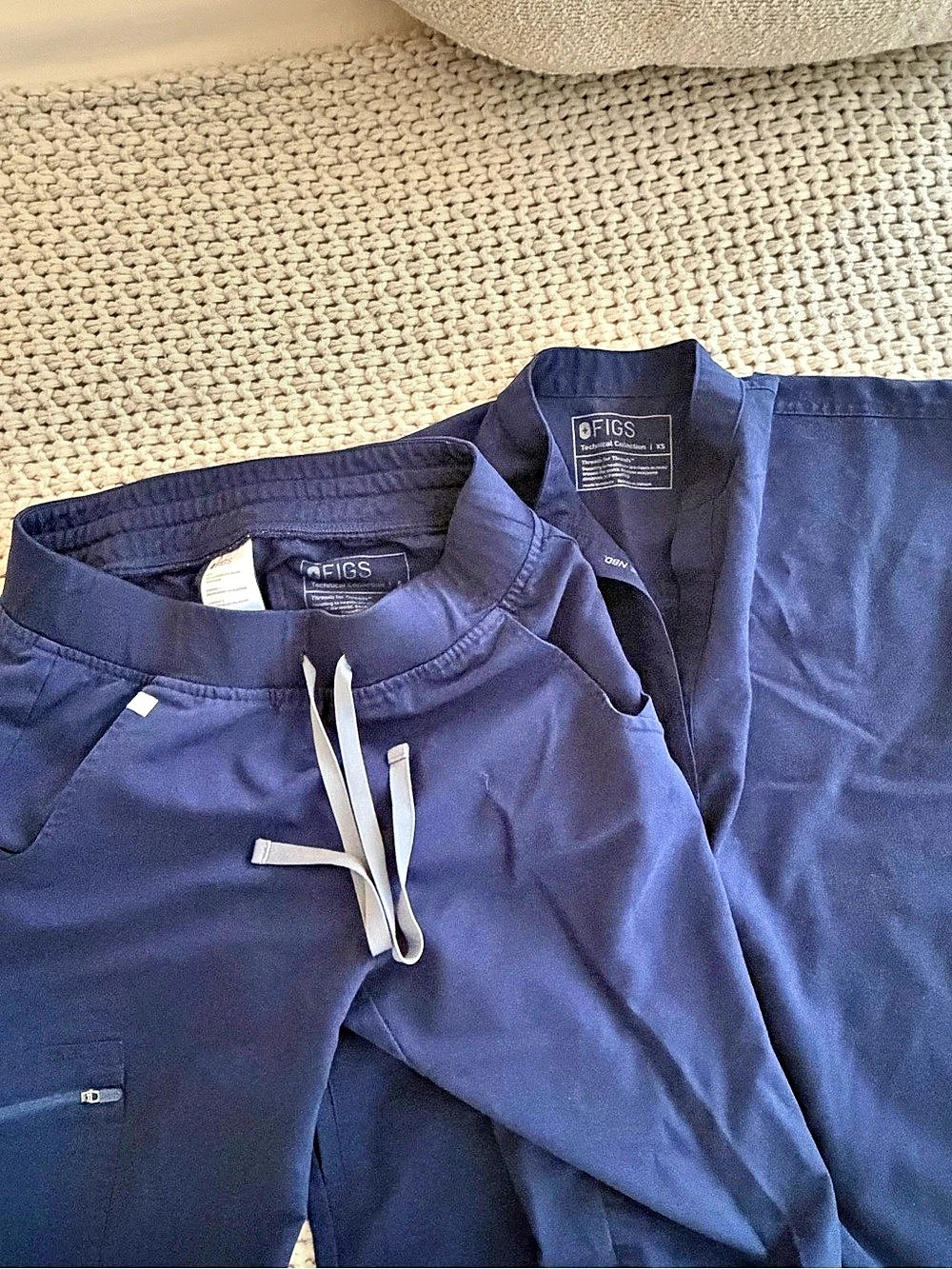 FIGS Navy Scrub Set